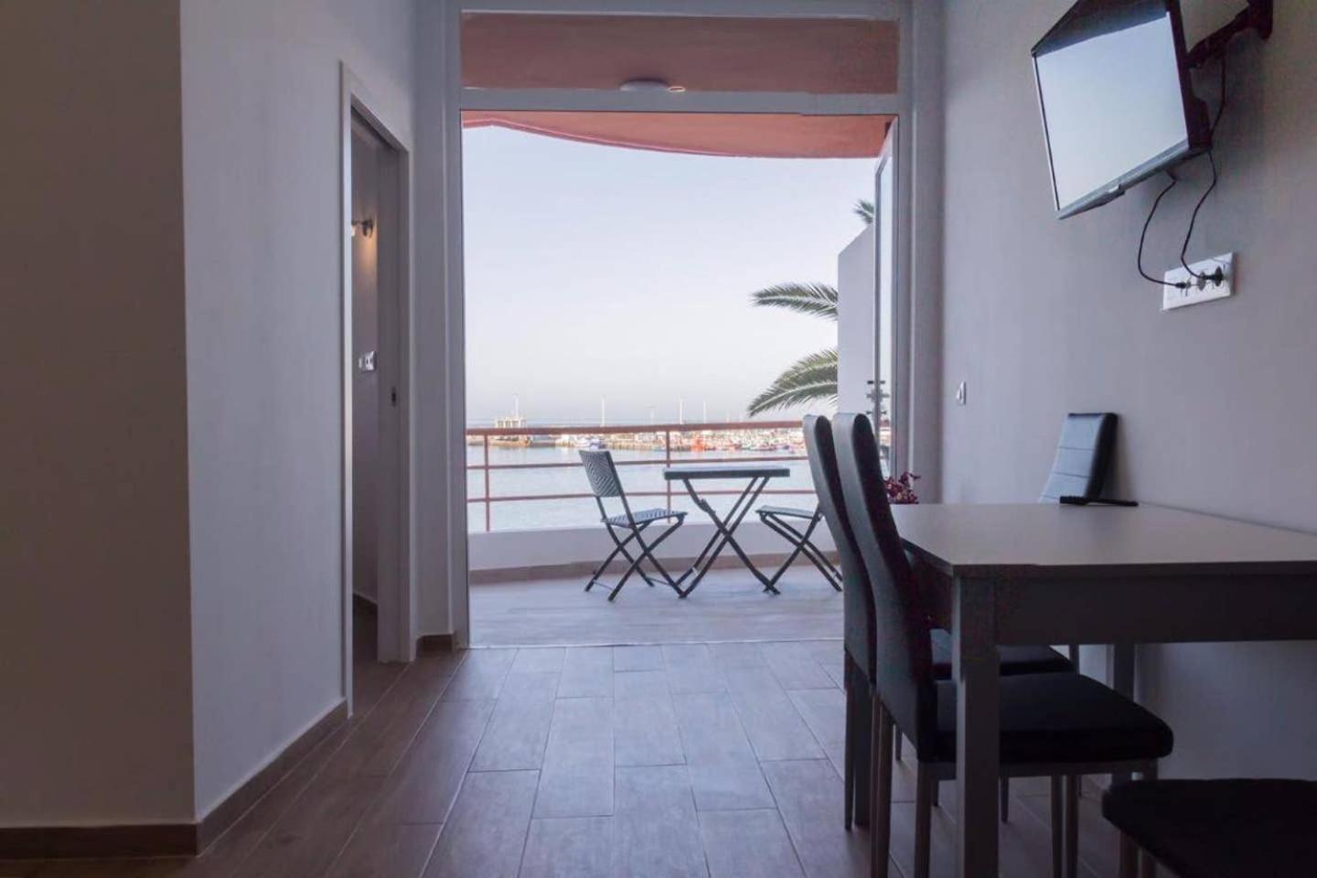 Paseo Maritimo, Los Cristianos Over The Sea Free Wifi Арона Екстериор снимка